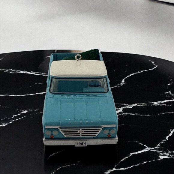 2024 Hallmark Keepsake 1964 Dodge D-100 All-American Trucks 30th in Series NIB - Picture 9 of 10